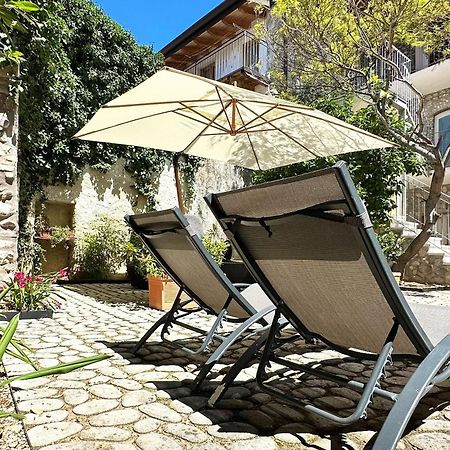 Borgo Dei Sogni Apartment San Felice del Benaco Exterior photo
